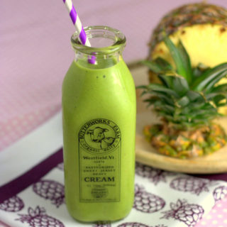 Greener Colada Smoothie - Pineapple, Coconut and Spinach