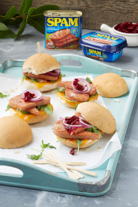 Delicious mini burgers filled with SPAM, cheese and a garnish