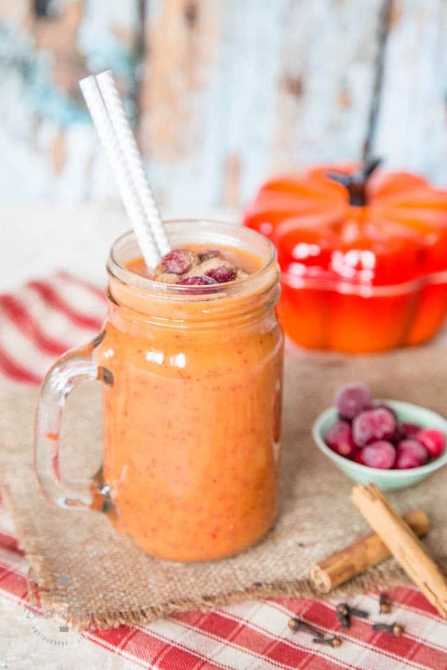 Pumpkin spice smoothie with cranberries; perfect for fall