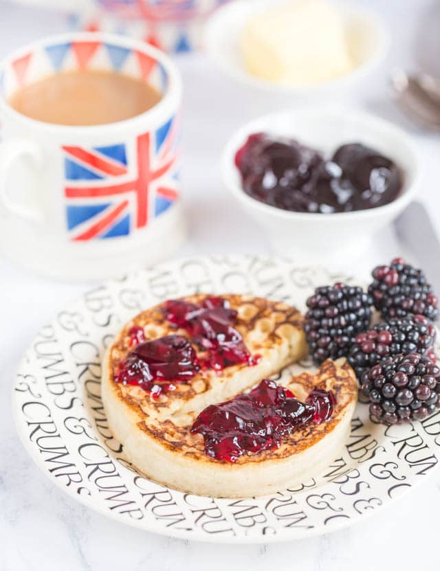 You'll love this delicious small batch blackberry and apple jelly. Perfect on a crumpet!
