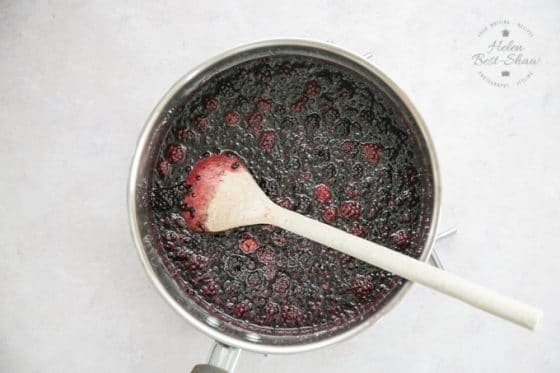 Small Batch Blackberry Jam Recipe {Vegan} | Fuss Free Flavours