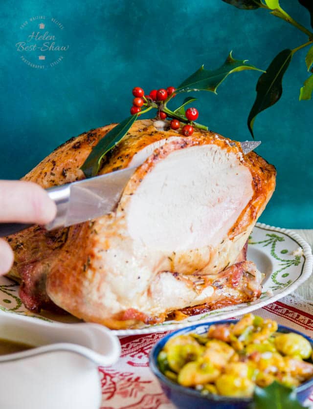 A tasty turkey crown from the Hello Fresh Christmas Box. Perfect for 4.