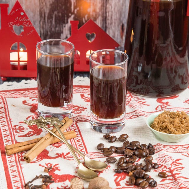 Coffee and festive spices combine in our delicious spiced cold brew coffee
