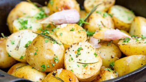https://fussfreeflavours.com/wp-content/uploads/2021/01/baby-roasted-potatoes-featured-480x270.jpg