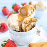 Close up of speculoos ice cream with melted biscoff as a sauce.