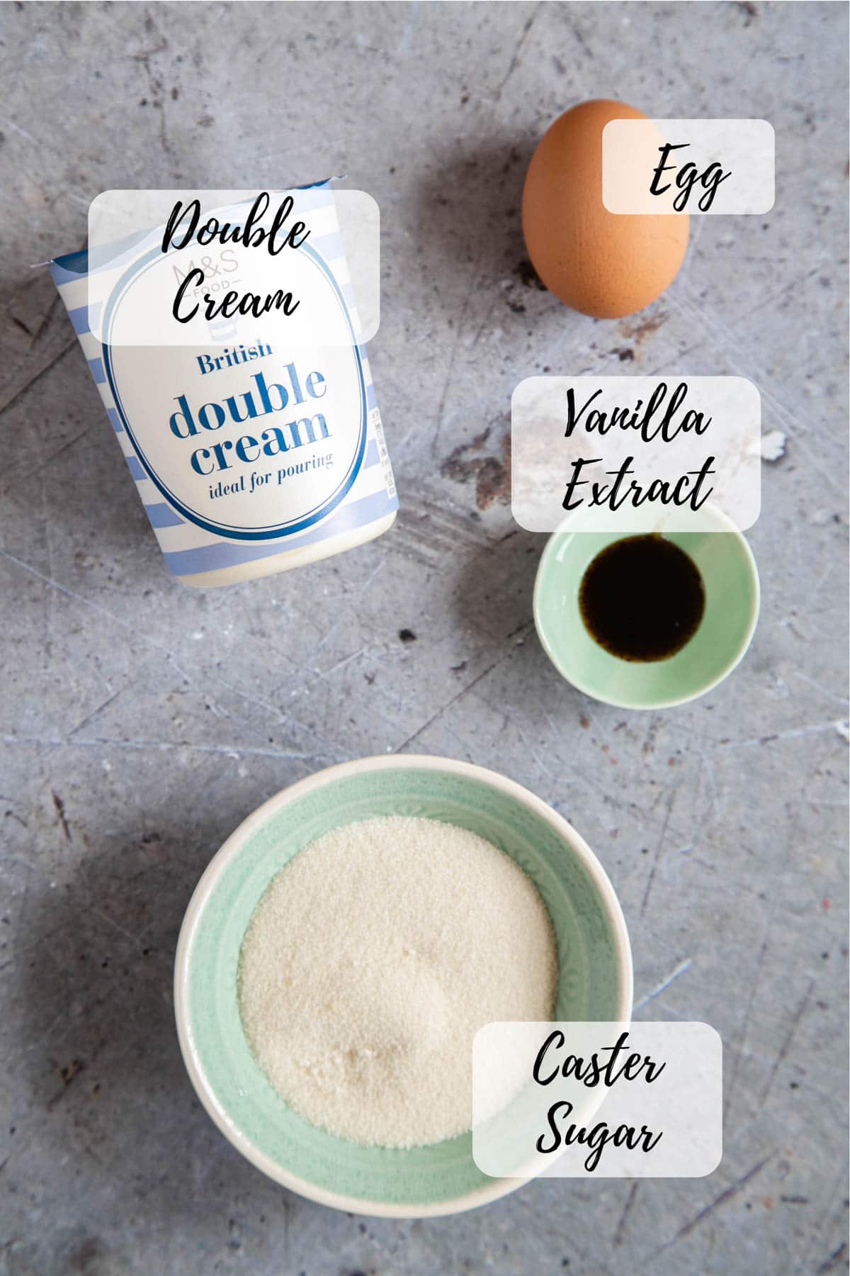 Ingredients for vanilla ice cream: cream, egg, sugar and vanilla paste.