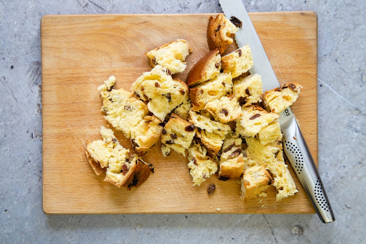 A good serrated bread knife allows you to cut the panettone into even cubes.